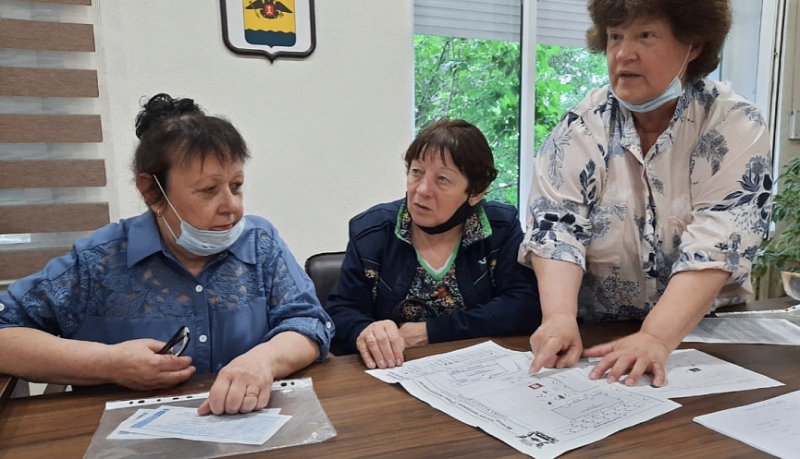 10 июня   состоялся личный приём главы администрации Южного внутригородского района А.А. Арутюнова