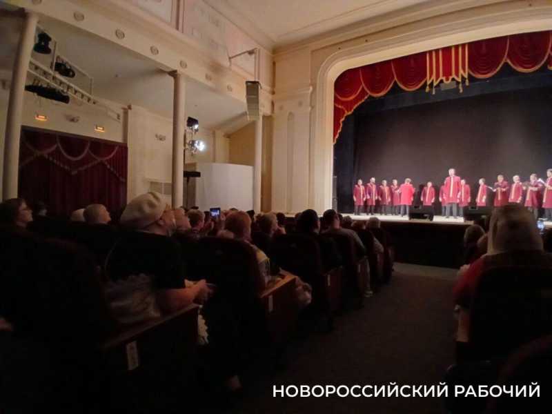 Хор Валаамского монастыря в Новороссийске собрал полный зал