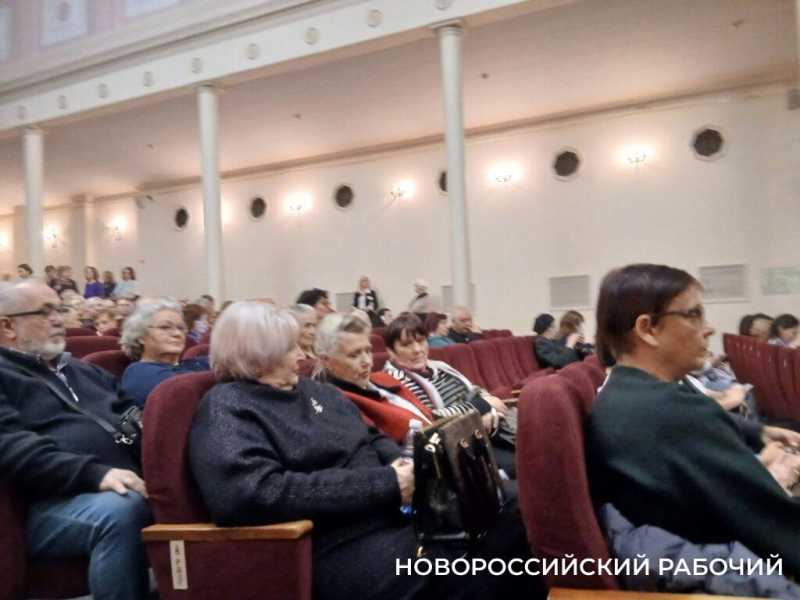 Хор Валаамского монастыря в Новороссийске собрал полный зал