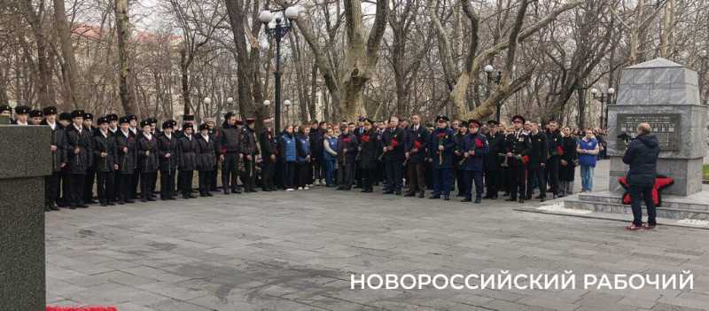 Новороссийск в моменте. Город-герой. Акция &laquo;Блокадный хлеб&raquo;