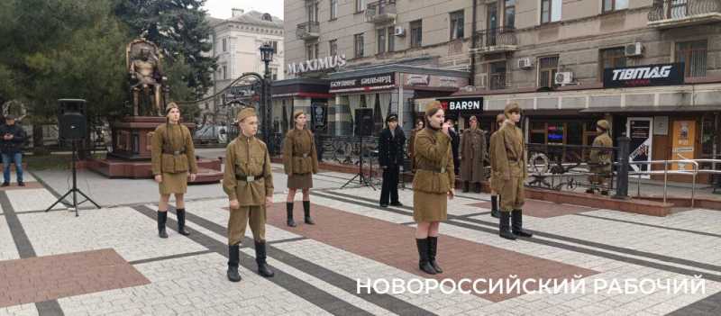 Новороссийск в моменте. Город-герой. Акция &laquo;Блокадный хлеб&raquo;