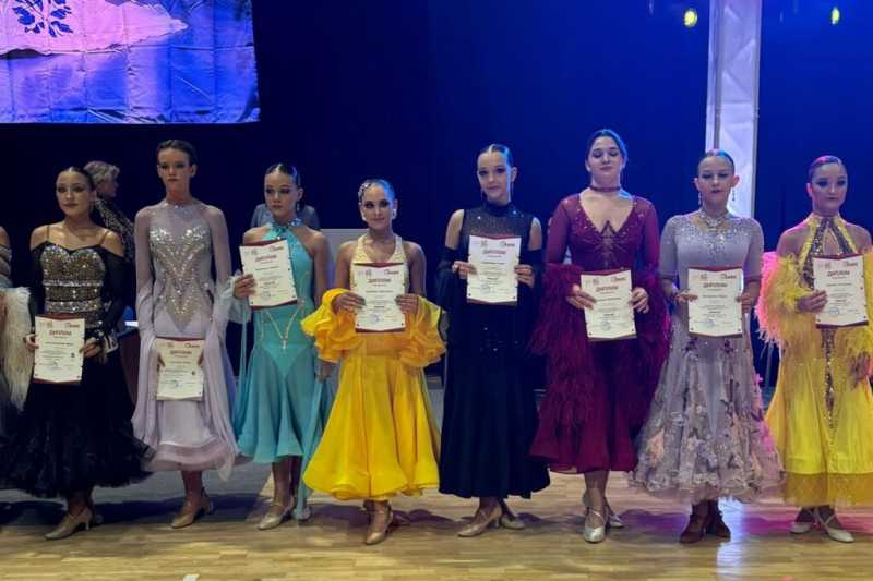 Новороссийские танцоры показали класс на «Русском балу»