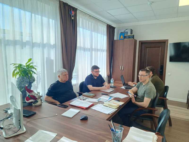 В Анапе провели встречу с экспертами и компаниями по очистке песка от мазута