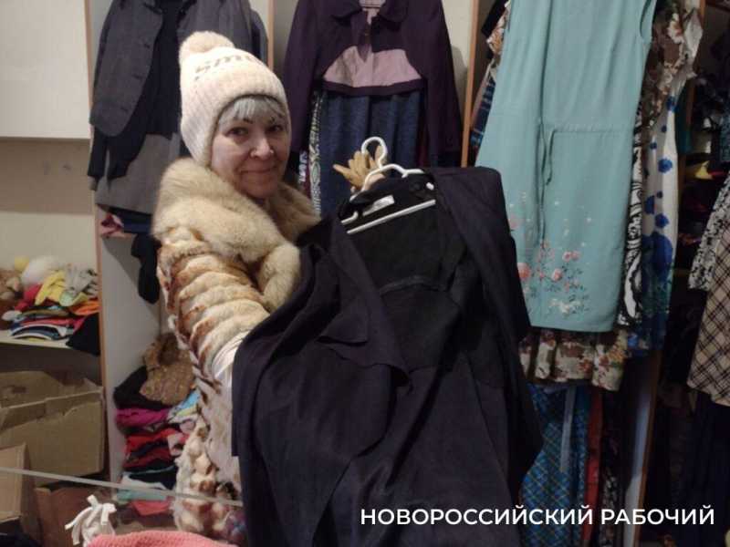 В центрах «вторые руки» Новороссийска можно найти ушедшие из России бренды, готическую обувь и… водолазные сапоги
