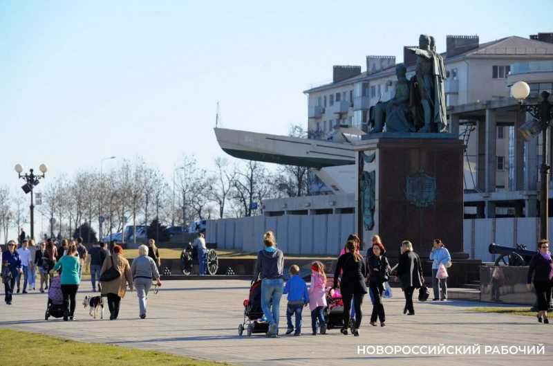 В названии Новороссийска официально закрепят статус города-героя. Прошли парламентские слушания