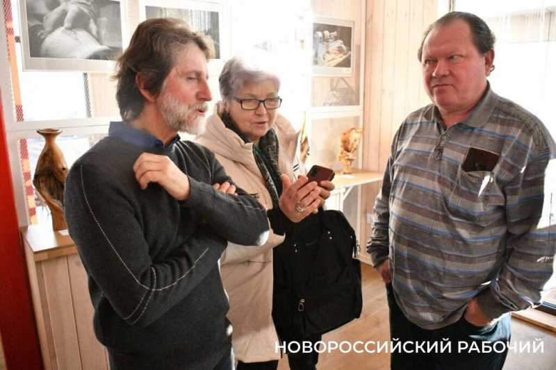 В Новороссийске открылась выставка токарной миниатюры Ремесленников с большой буквы