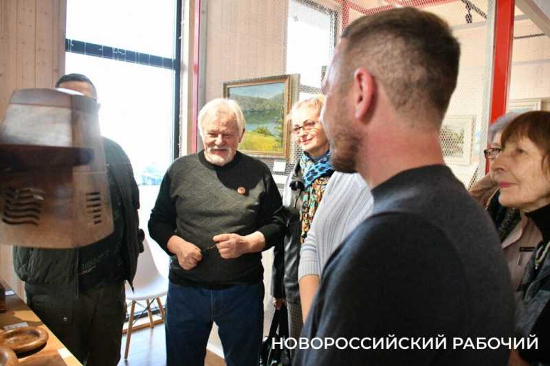 В Новороссийске открылась выставка токарной миниатюры Ремесленников с большой буквы