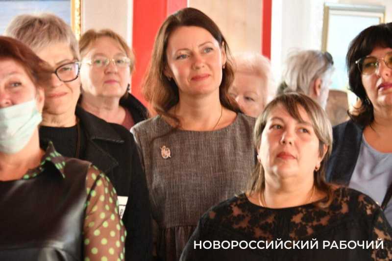 В Новороссийске открылась выставка токарной миниатюры Ремесленников с большой буквы