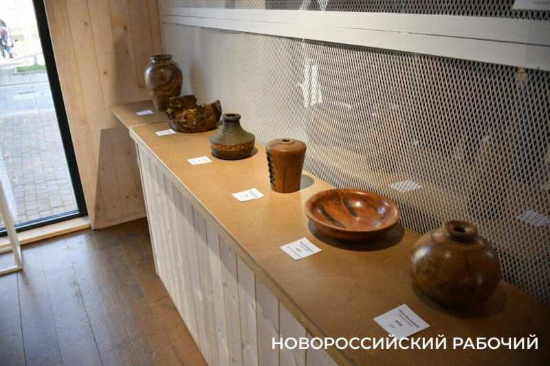 В Новороссийске открылась выставка токарной миниатюры Ремесленников с большой буквы