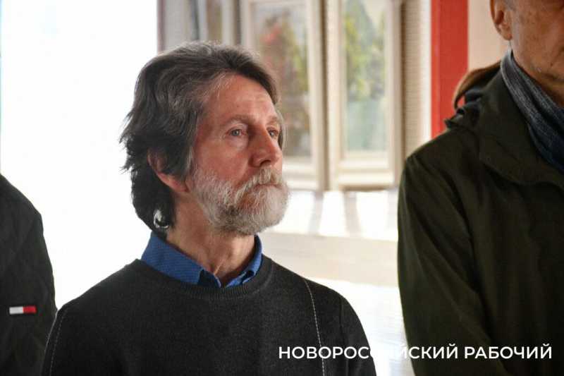 В Новороссийске открылась выставка токарной миниатюры Ремесленников с большой буквы