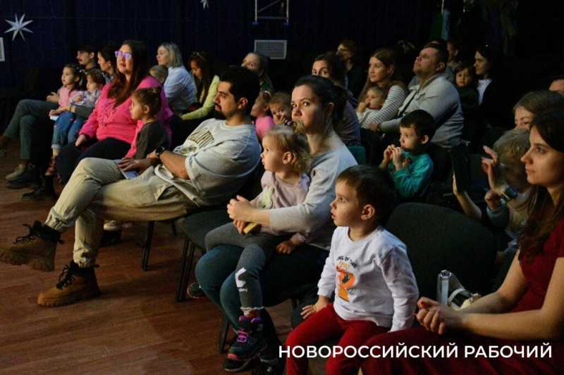 В Новороссийске прошли премьерные показы кукольного спектакля