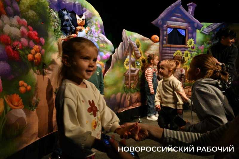 В Новороссийске прошли премьерные показы кукольного спектакля