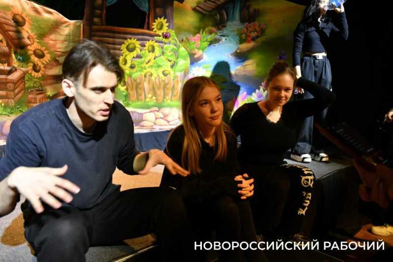 В Новороссийске прошли премьерные показы кукольного спектакля