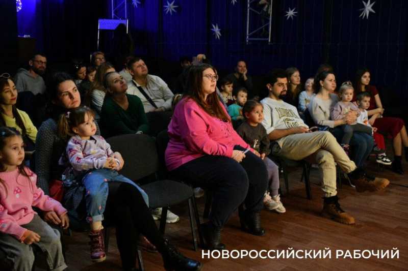 В Новороссийске прошли премьерные показы кукольного спектакля