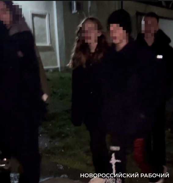 В пригороде Новороссийска подростки налили клей на лавочку и поджидали &laquo;жертв&raquo;