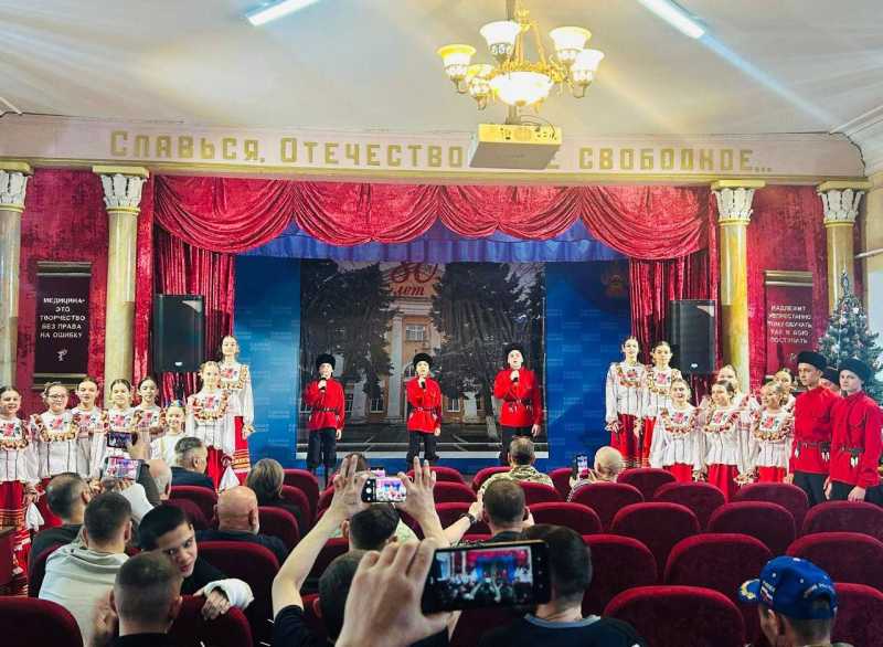 В военный госпиталь Ейска привезли очередную партию гуманитарной помощи