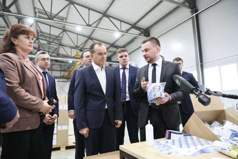 Вениамин Кондратьев оценил производство средств индивидуальной защиты в Динском районе