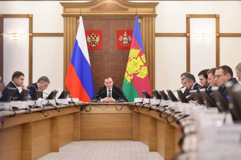 Вениамин Кондратьев поручил ускорить строительство спортивных объектов