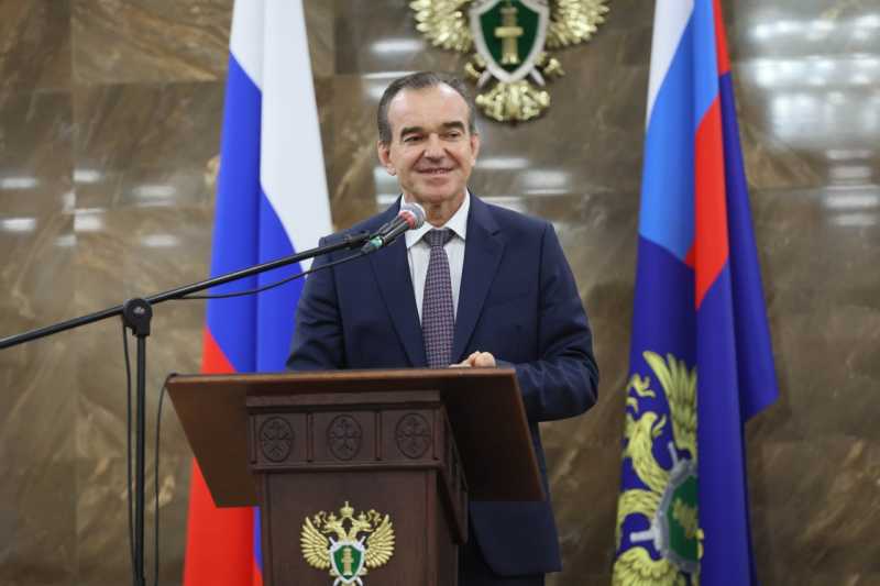 Вениамин Кондратьев: Сотрудники прокуратуры добиваются справедливости в интересах жителей