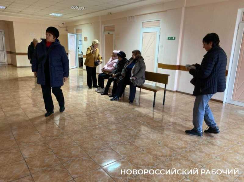 Верховный Суд отказал желающим возвести в парке Новороссийска высотки. Жители просят скорей зарыть котлован посадить деревья