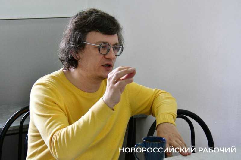 Александр Яковлев, пианист с мировым именем, дал концерт в колледже Новороссийска