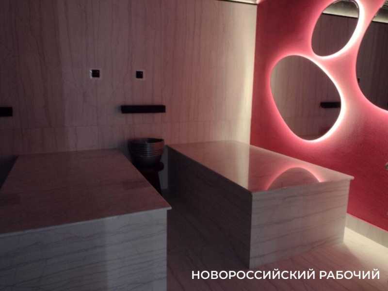 Центральные бани Новороссийска после капремонта: богато, но скучновато…