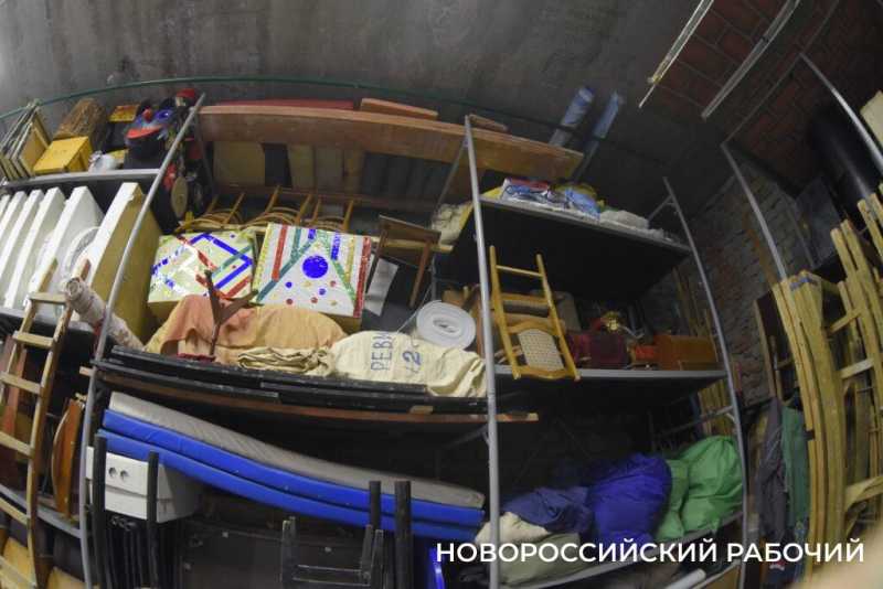 Что едят и пьют актеры новороссийского театра на сцене и почему зрители уносят деньги со спектакля