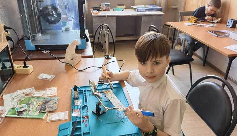 Дом культуры села Гайдук получил новые костюмы и 3D-принтеры