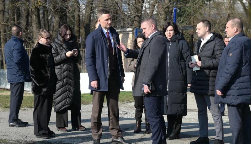 Глава Новороссийска в ходе выездного совещания проверил реализацию проектов на территории Приморского внутригородского района