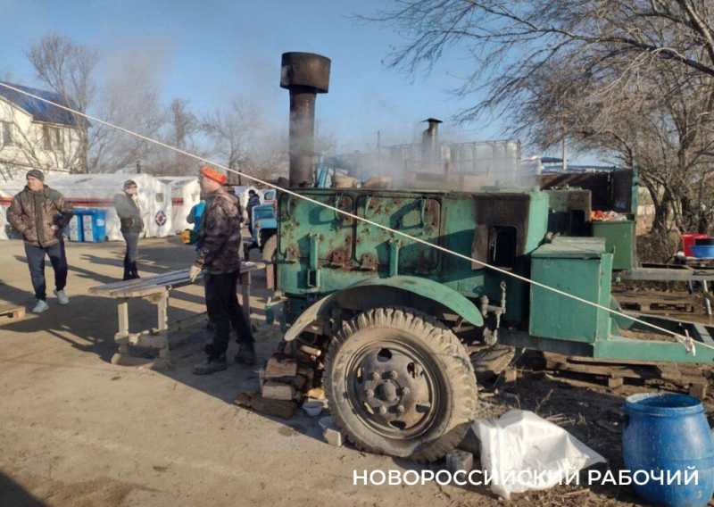 Каждый день, в 7 утра, из Новороссийска выезжают «охотники за мазутом» 