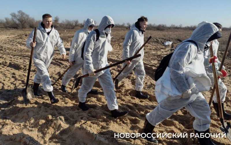 Каждый день, в 7 утра, из Новороссийска выезжают «охотники за мазутом» 