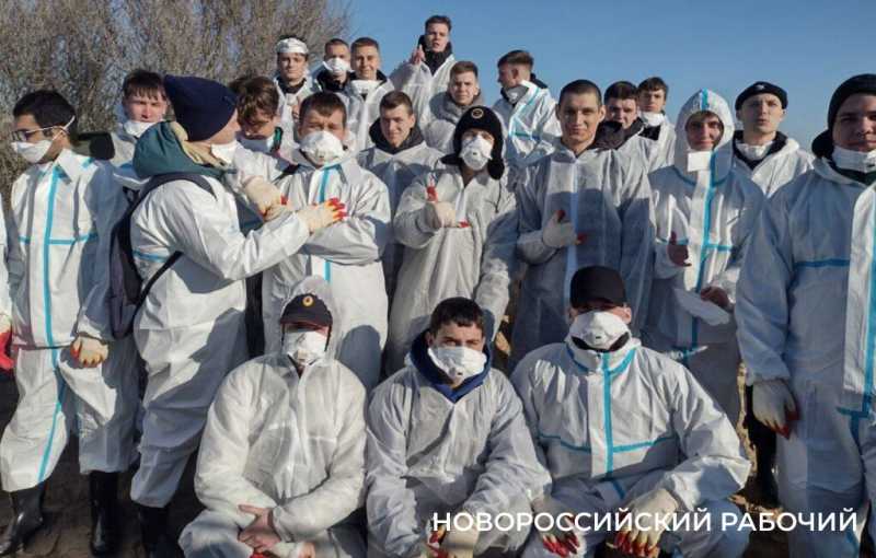 Каждый день, в 7 утра, из Новороссийска выезжают «охотники за мазутом» 