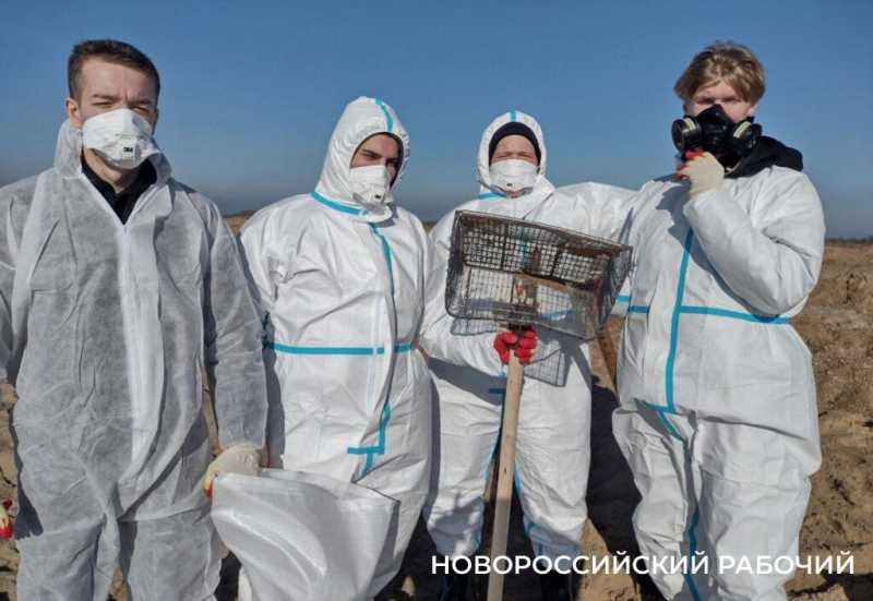 Каждый день, в 7 утра, из Новороссийска выезжают «охотники за мазутом» 