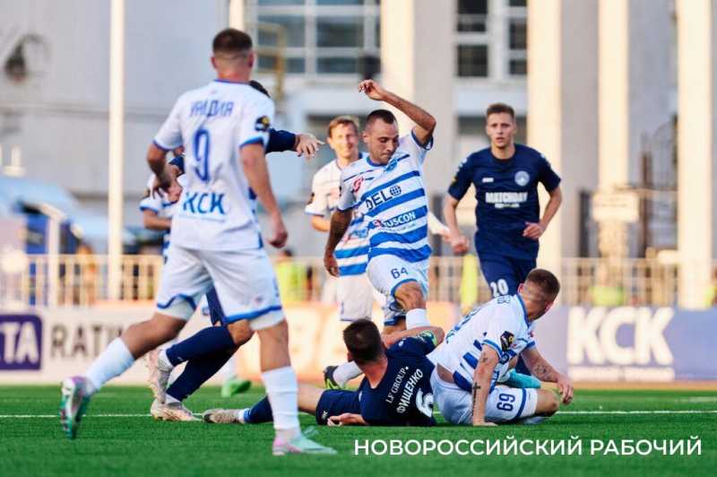 Максим Пономарёв, гендиректор ФК «Черноморец»: «Новороссийск заслуживает команду Премьер-лиги!»