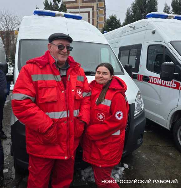 Медики Новороссийска получили еще одну машину скорой помощи