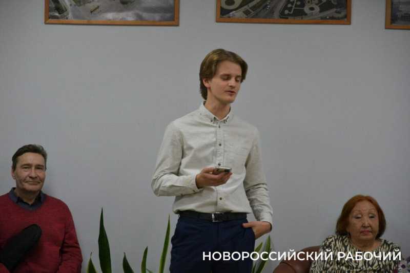 Монологи новоросссийца про Новороссийск &mdash; смешно и грустно. В &laquo;НР&raquo; прошли II &laquo;Лапинские чтения&raquo;