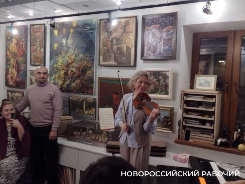Московская скрипачка Татьяна Бреславская дала в Новороссийске концерт для избранных