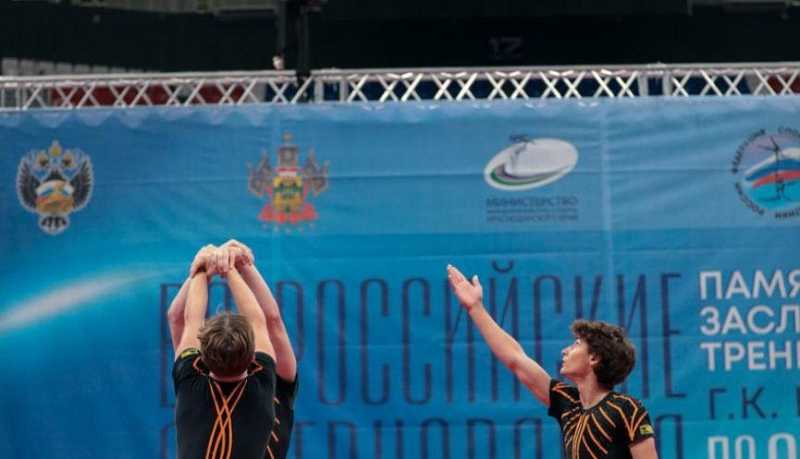 Новороссийские акробаты стали призерами Первенства и Чемпионата ЮФО