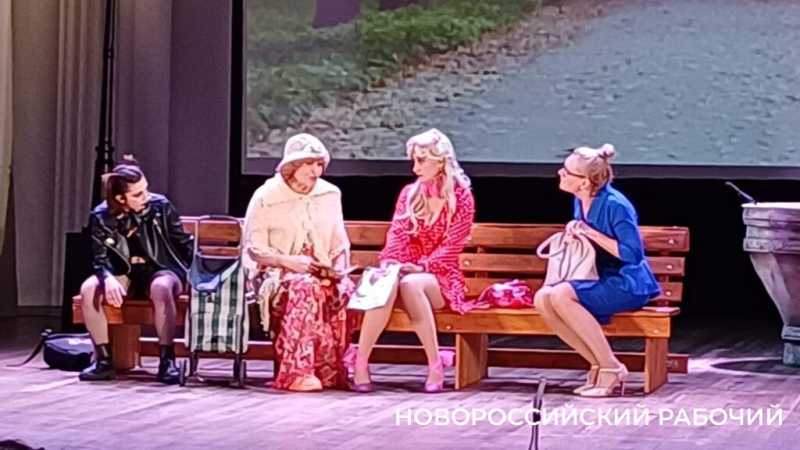 Новороссийские актеры играли спектакль без света