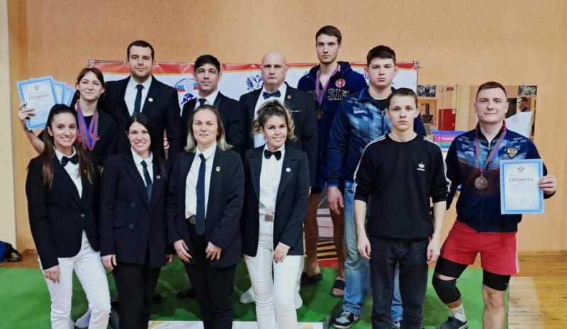 Новороссийские сумотори и борцы на поясах лучшие в ЮФО