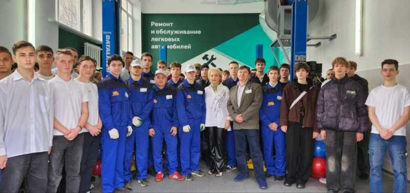 Новороссийский колледж за свои деньги купил оборудование для обучения автомехаников