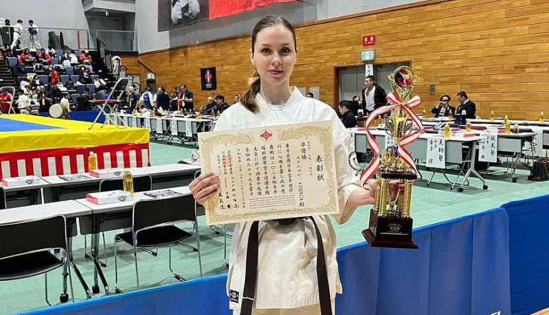 Педагог из Новороссийска завоевала серебро на Чемпионате мира по каратэ