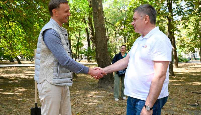 Почетный гражданин города-героя Новороссийска Сергей Шишкарёв отмечает день рождения