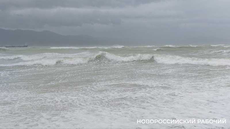 Под Новороссийском расцепили танкер и сухогруз. ЧС не произошло