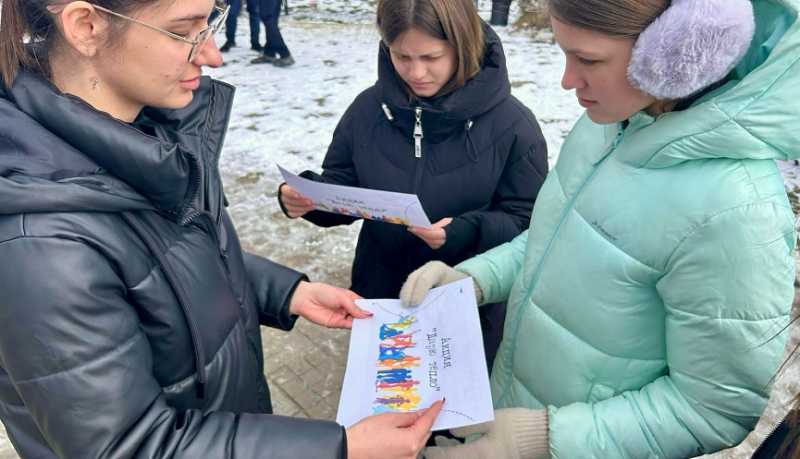 Подростки города-героя Новороссийска стали участниками акции #Дарютепло