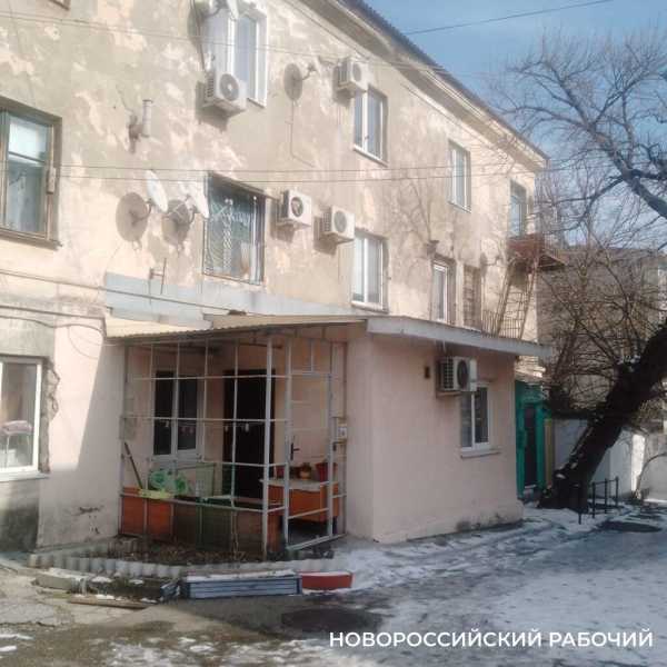 «Помогите нам, мы замерзаем!» Жители Новороссийска и пригородов как могут выживают в холодных домах