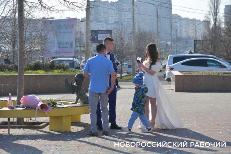 Сегодня – День влюбленных. В ЗАГСе Новороссийска – аншлаг!