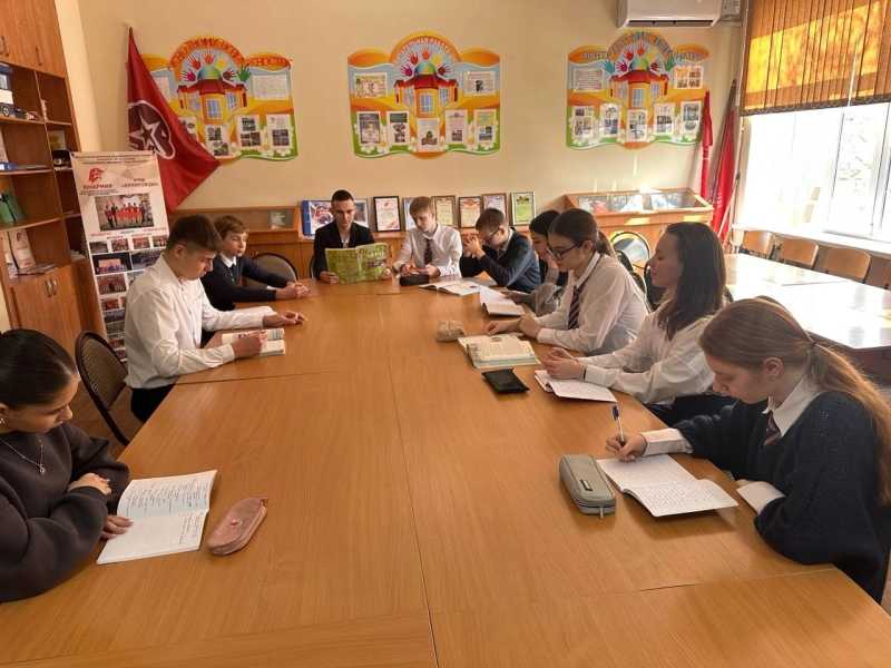 Теплее одеваться и участвовать в физкультминутках, посоветовали детям в школах Новороссийска