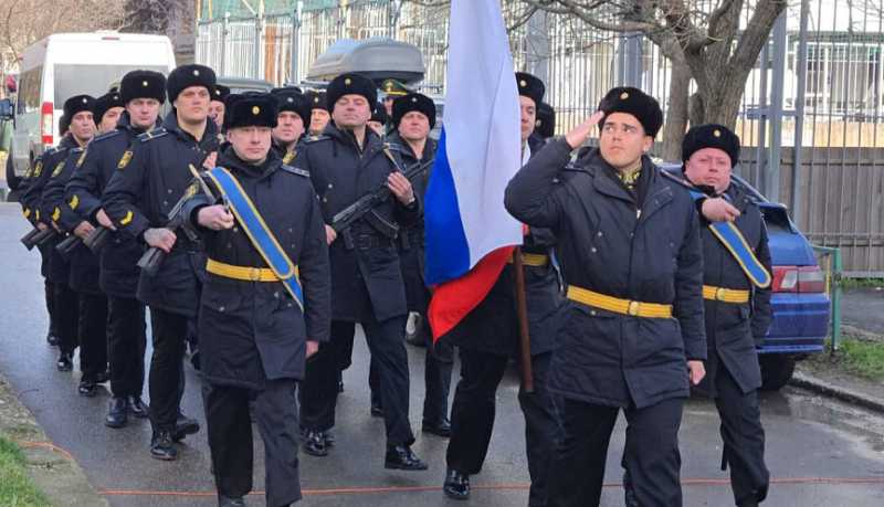 В честь ветеранов Великой Отечественной войны, участников оборонительных боев за город-герой Новороссийск прошли индивидуальные парады