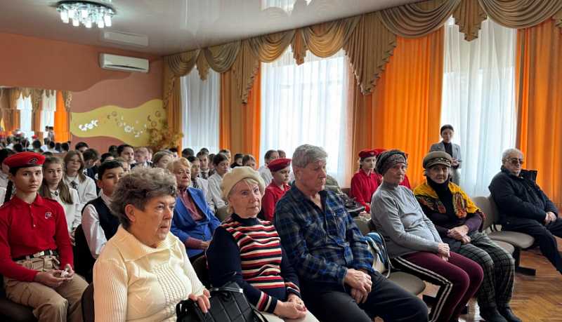 В городе-герое Новороссийске проходят торжественные вручения юбилейных медалей «80 лет Победы в Великой Отечественной войне 1941—1945 гг.»